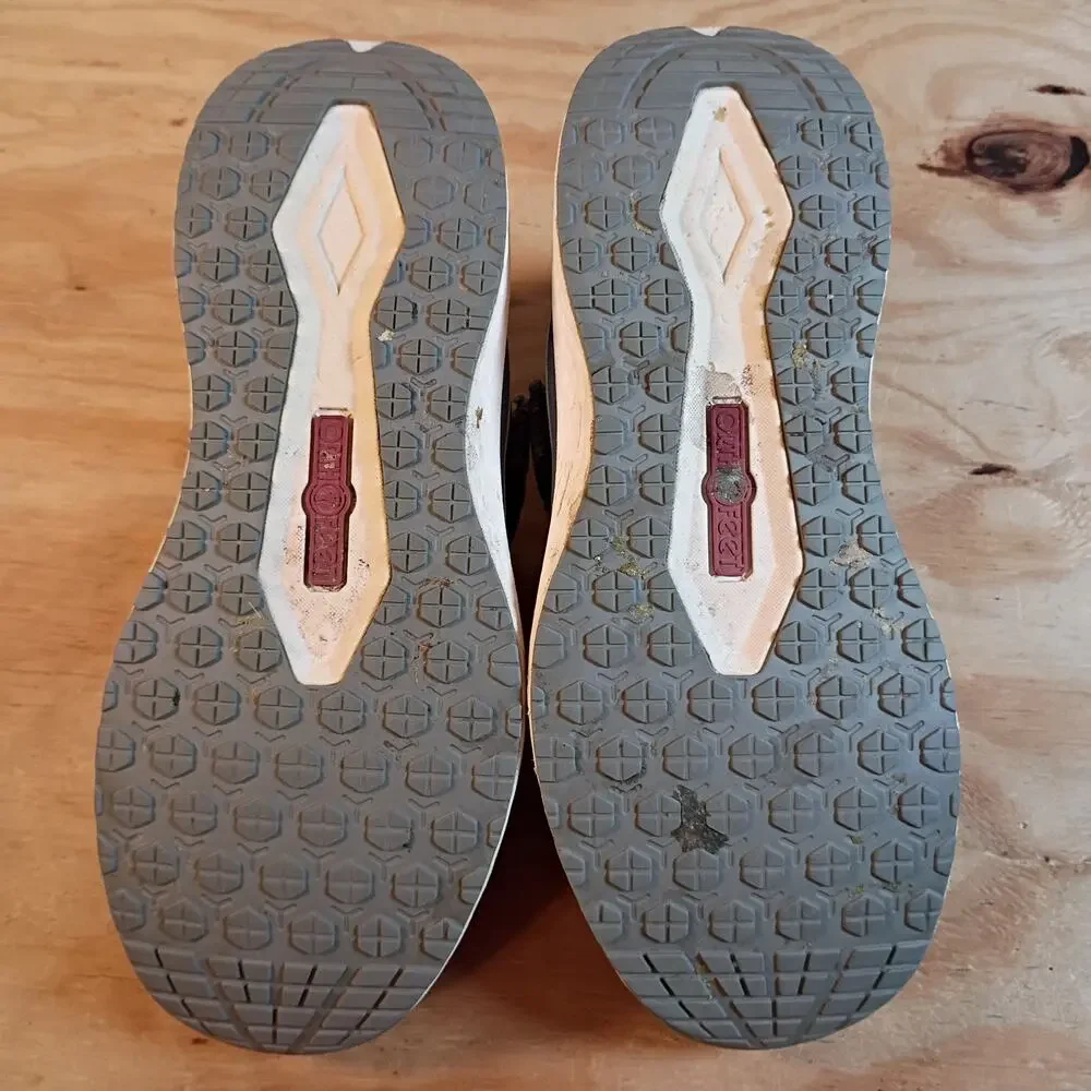 OrthoFeet Women's Size 7.5 B Medium Grey Hook And Loop Walking Sneakers 80052